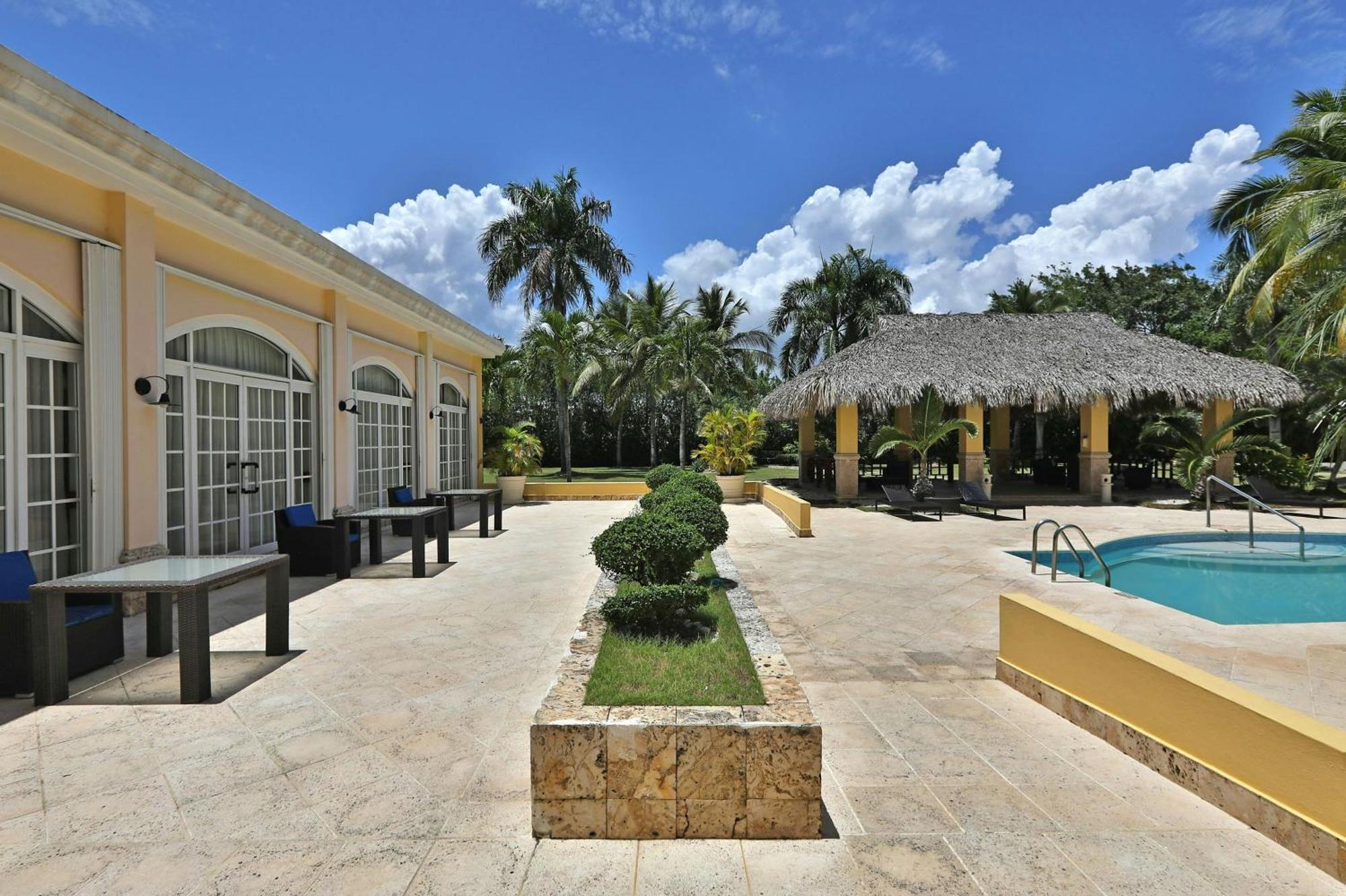 Four Points By Sheraton Santo Domingo Bagian luar foto